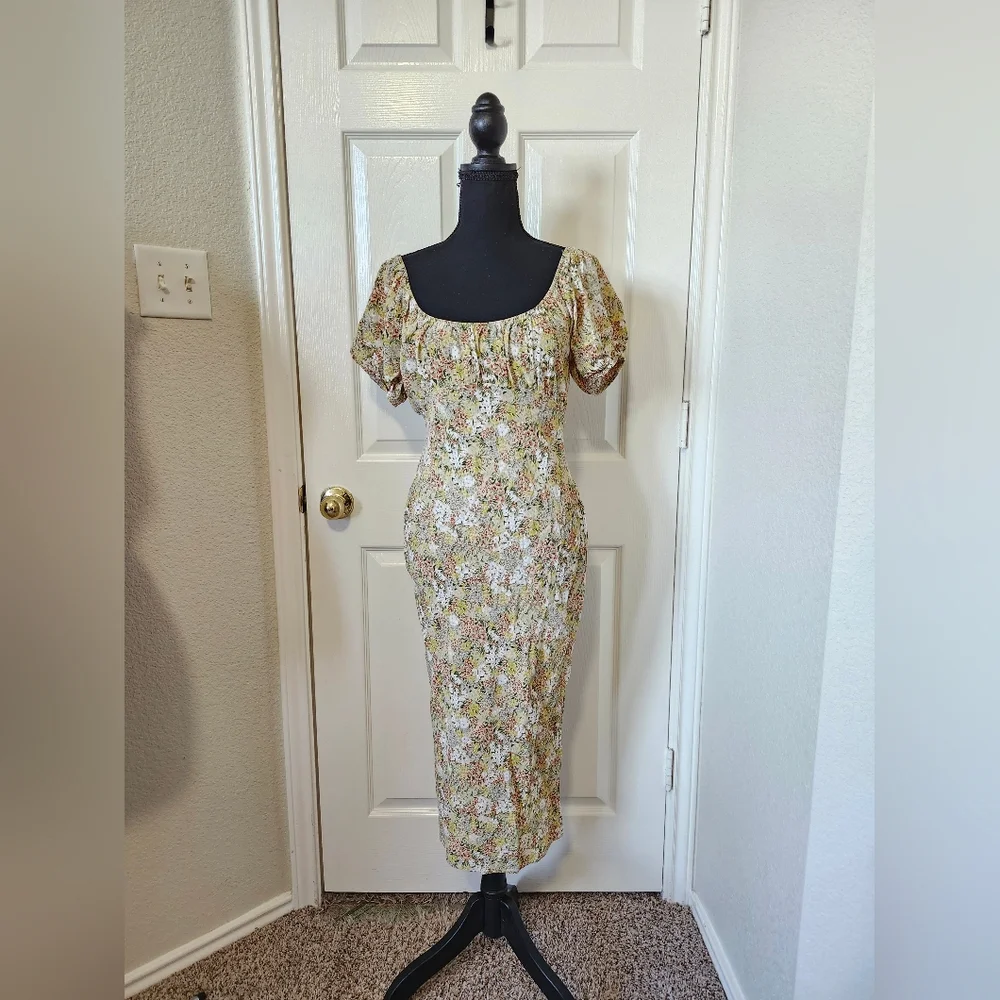 Amuse Society Floral Scoop Neck Midi Dress in Green